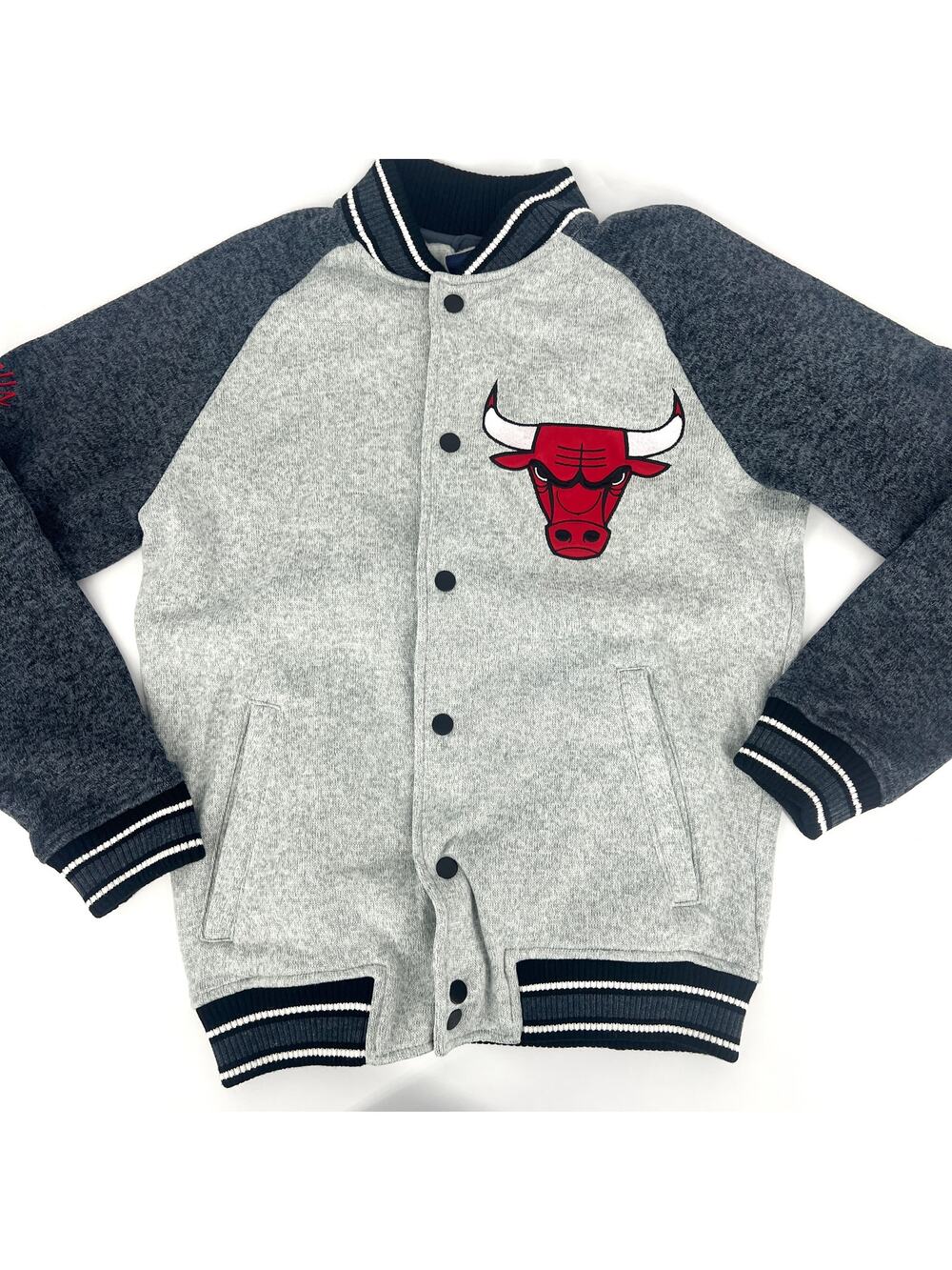 GIII Sports by Carl Banks Chicago Bulls NBA Embroidered Black Gray Size Large